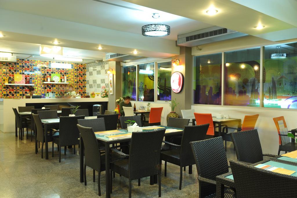 Saphaipae Hostel Бангкок Экстерьер фото